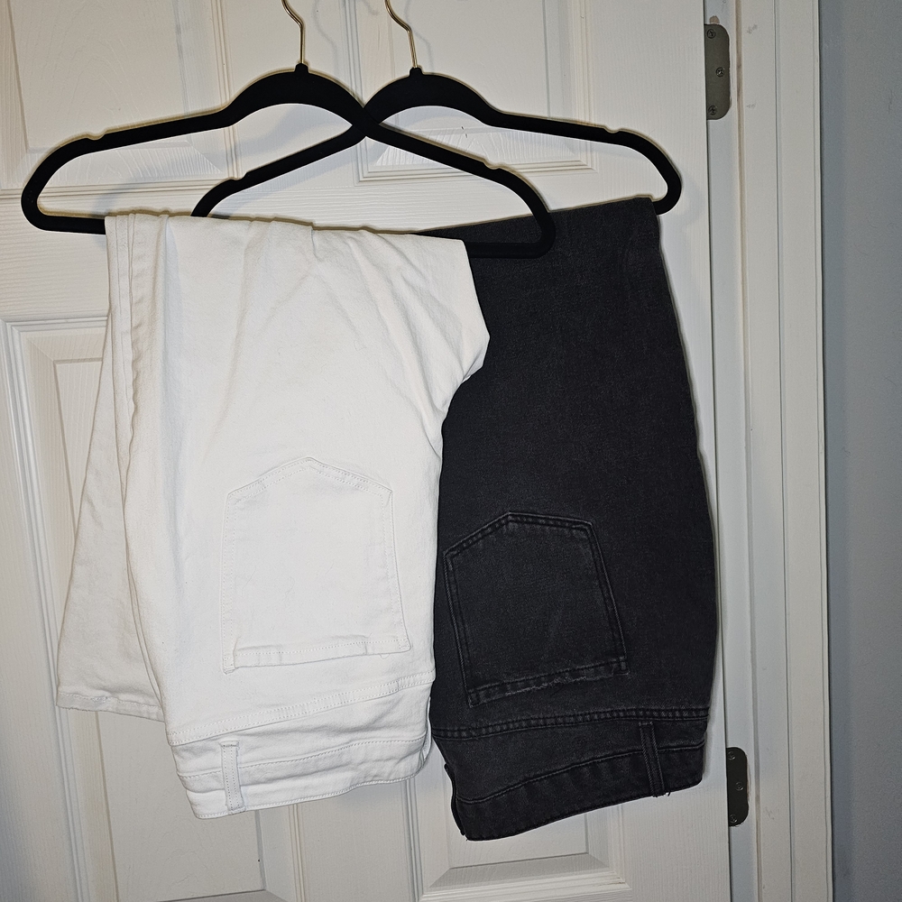 2 Pair Time and Tru White and Black High Rise Denim Pants. Sell Togther